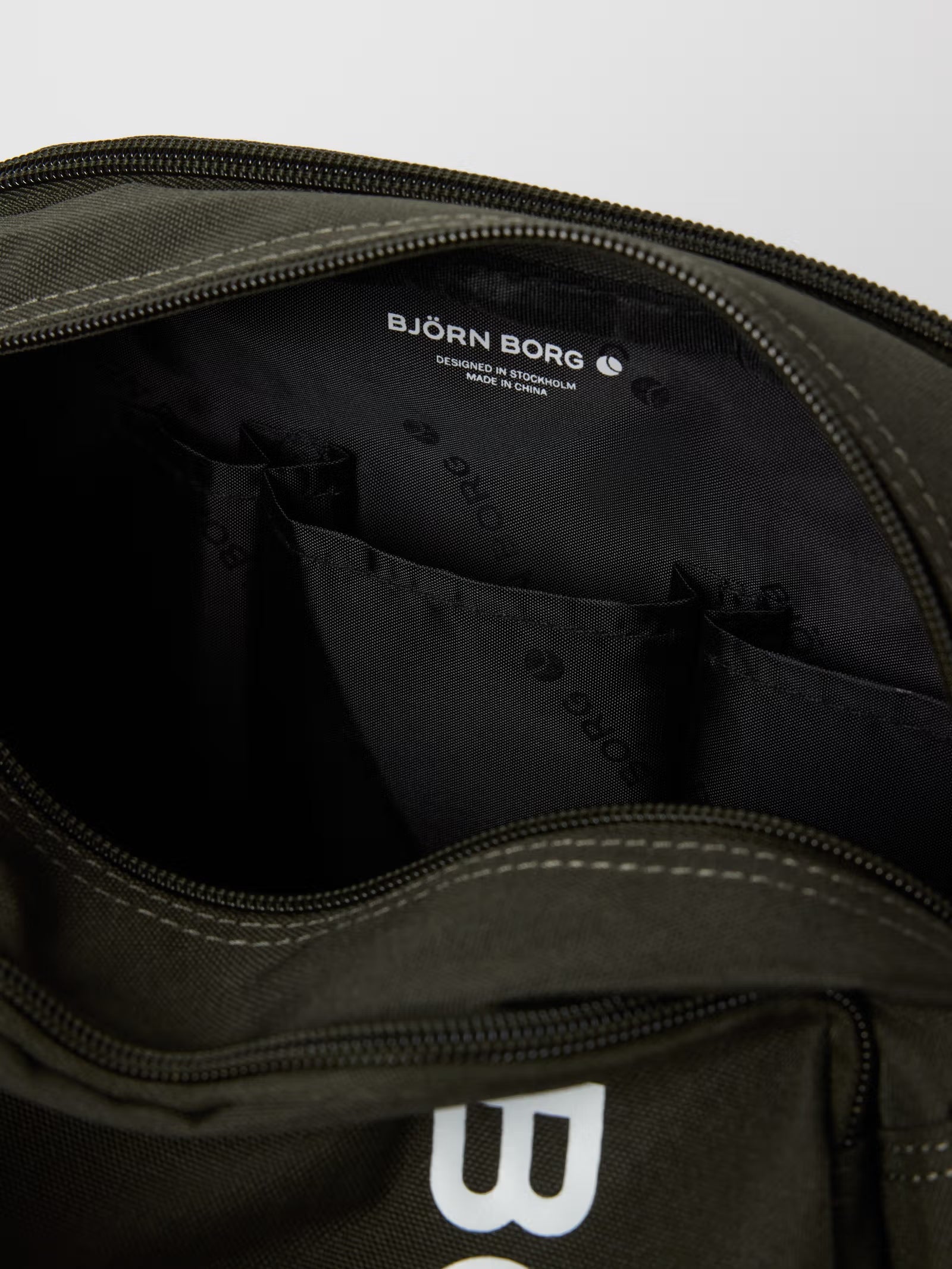 Grønn Bjørn Borg Core 8007 toalettmappe Forest Night