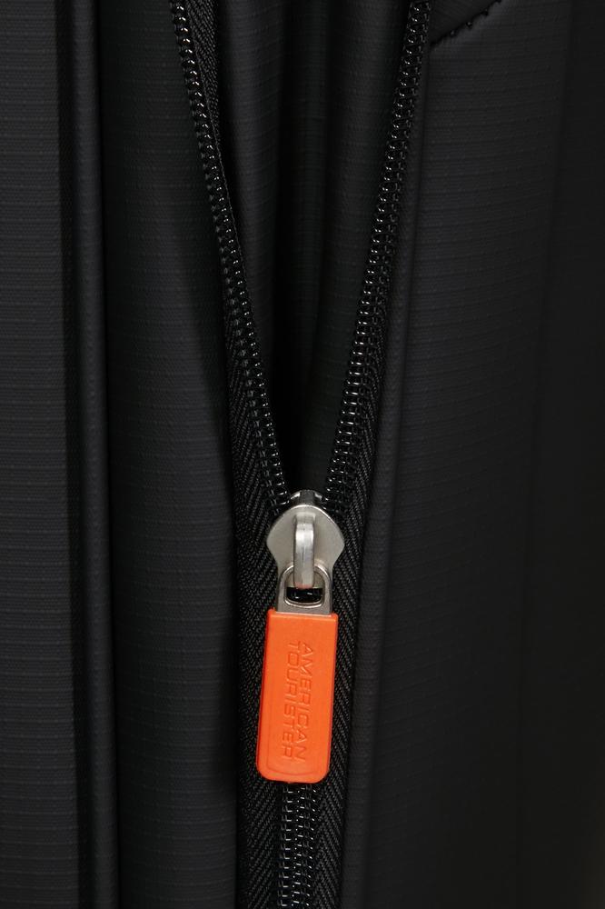 American Tourister SummerRide utvidbar medium koffert 69 cm Black-Myke kofferter-BagBrokers
