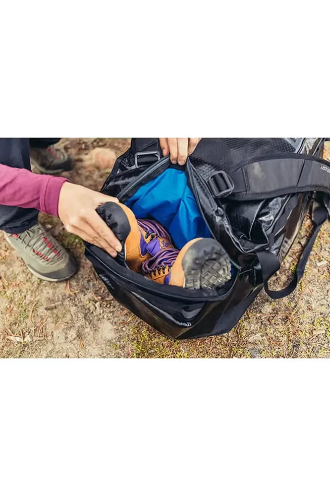 Gregory Alpaca 100 Duffle bag Obsidian Black-Bagger-BagBrokers