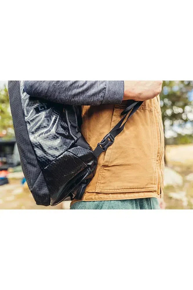 Gregory Alpaca 60 Duffle bag Obsidian Black-Bagger-BagBrokers