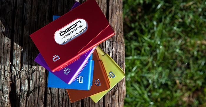 Lommebok/ Kortholder-Ögon Design. One Touch visittkort holder i aluminium platiniums farget-BagBrokers