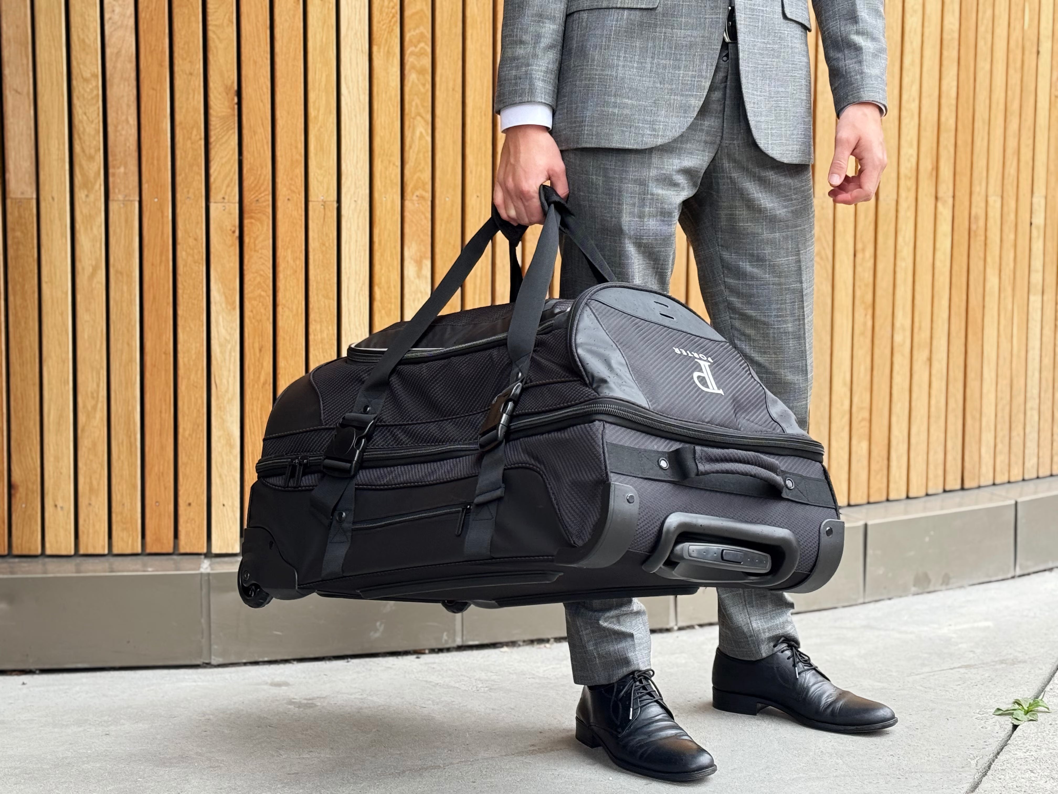 Porter Continental 80 liter Trillebag med 2 hjul Svart-Bagger-BagBrokers