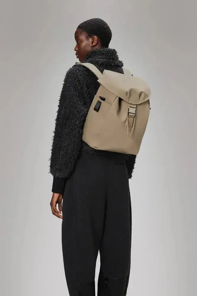 Rains Valera Bucket Backpack W3 Beige-Ryggsekker-BagBrokers
