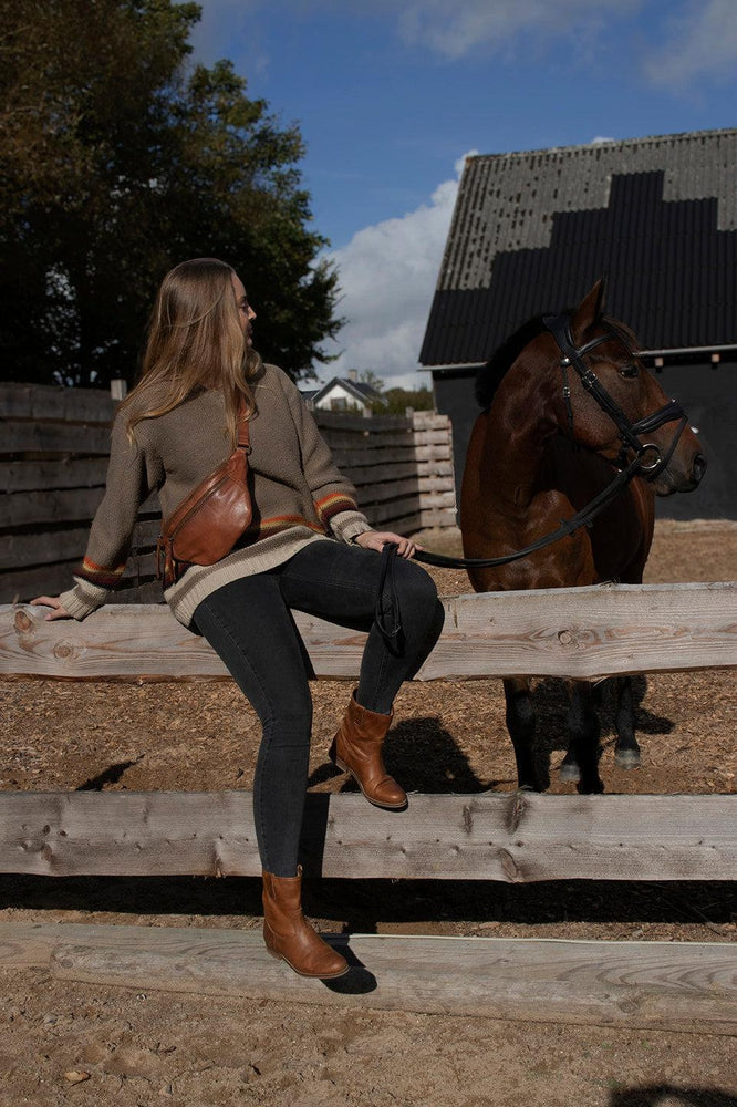 Re:Designed by Dixie Faust Urban bumbag i skinn Walnut-Damevesker-BagBrokers