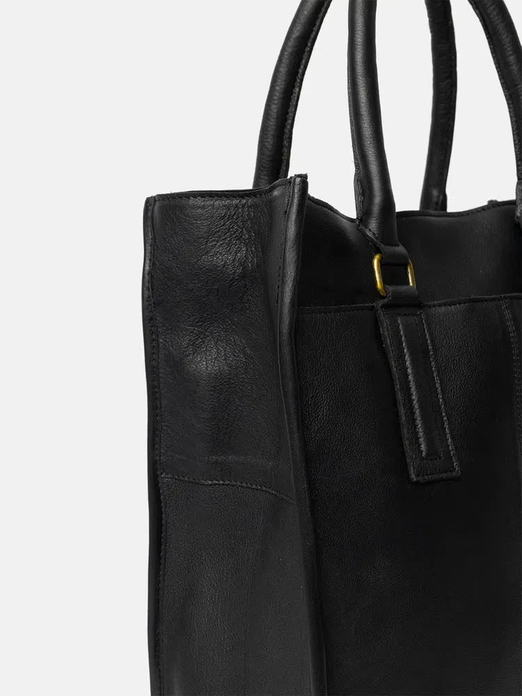 Re:Designed by Dixie Halma veske med bærehåndtak i skinn Black-Damevesker-BagBrokers