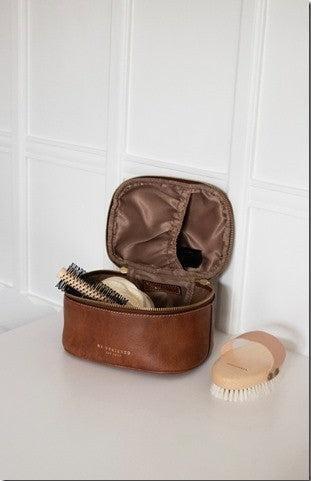 Re:Designed by Dixie Helga small toalettmappe Walnut-Toalettmappe-BagBrokers