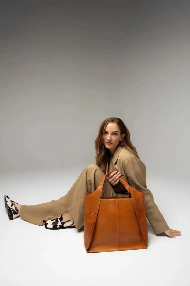 Re:Designed by Dixie Jona Big skulderveske i skinn Burned Tan-Damevesker-BagBrokers