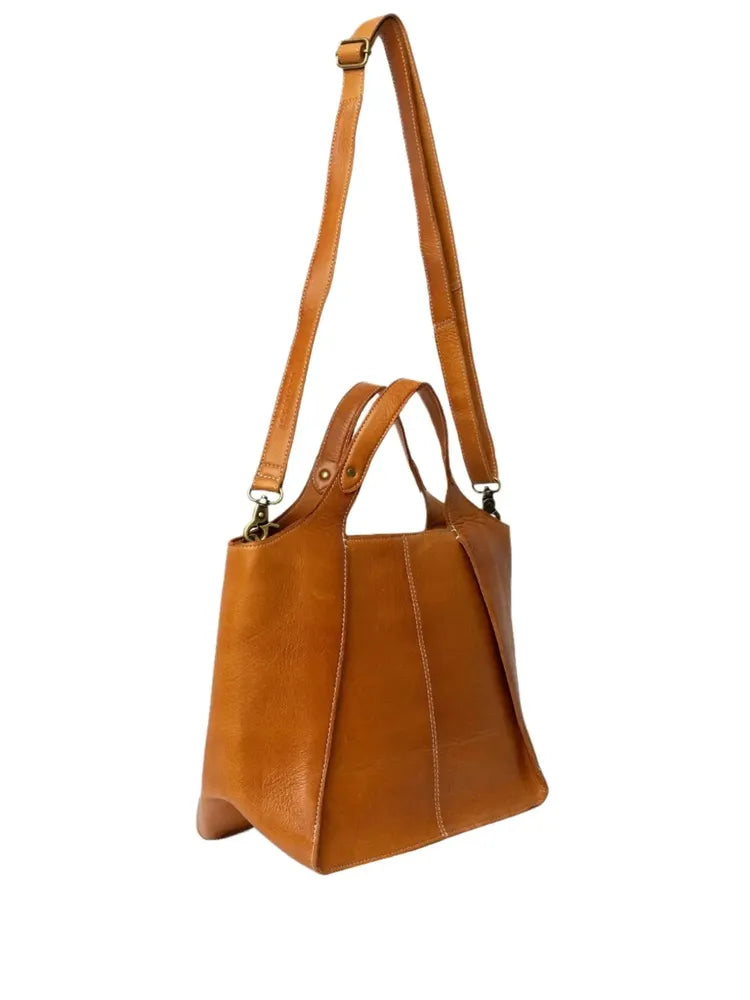 Re:Designed by Dixie Jona Big skulderveske i skinn Burned Tan-Damevesker-BagBrokers