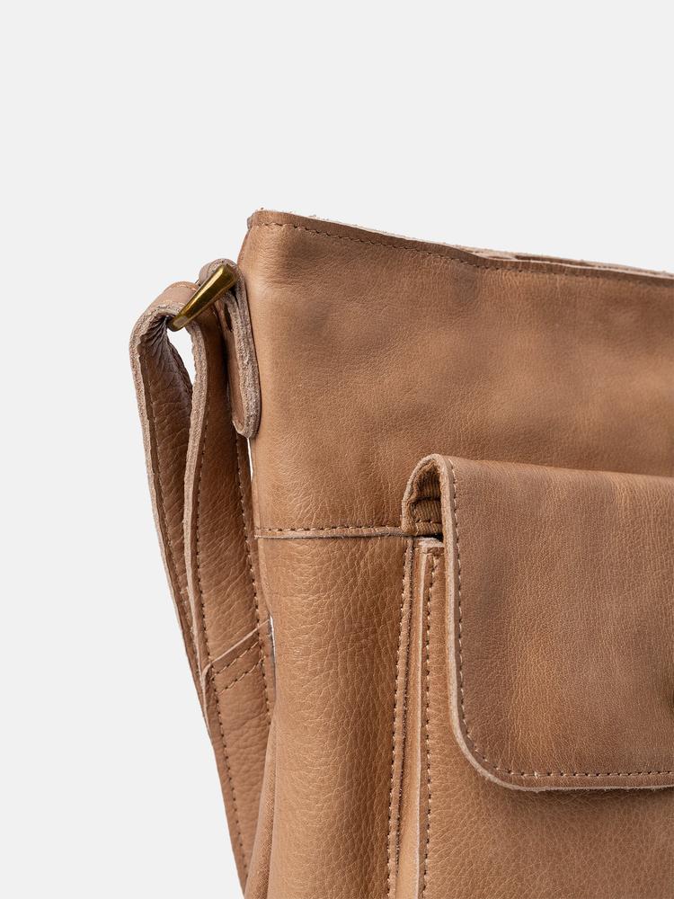 Re:Designed by Dixie Kay Urban skulderveske i skinn Taupe-Damevesker-BagBrokers