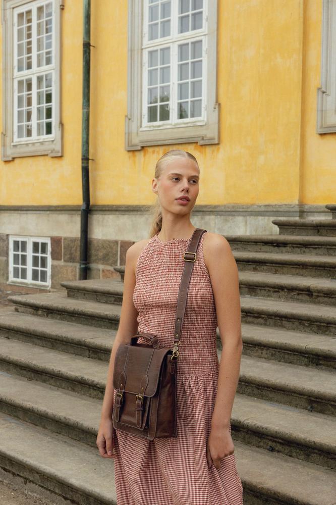 Re:Designed by Dixie Melia Medium veske med bærehåndtak i skinn Woodsmoke-Damevesker-BagBrokers