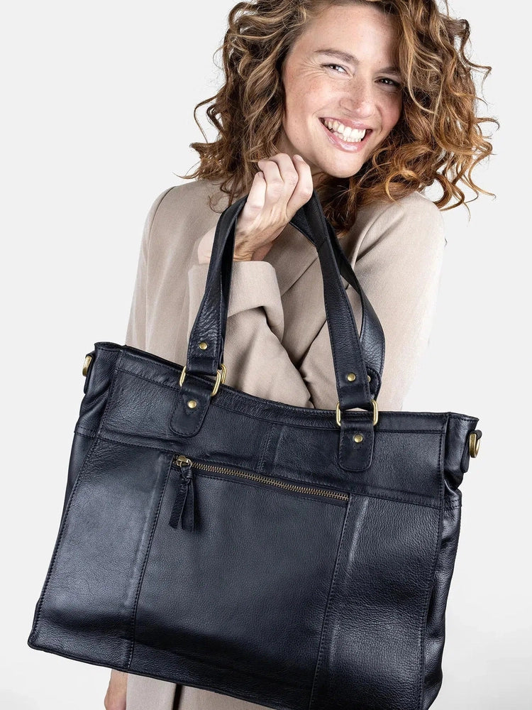 Re:Designed by Dixie Molly Urban skulderveske i skinn Svart-Damevesker-BagBrokers