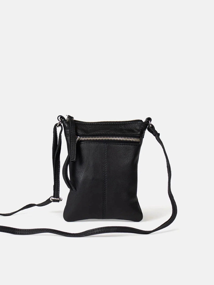 Re:Designed by Dixie Oulu Urban liten skulderveske i skinn Svart-Damevesker-BagBrokers