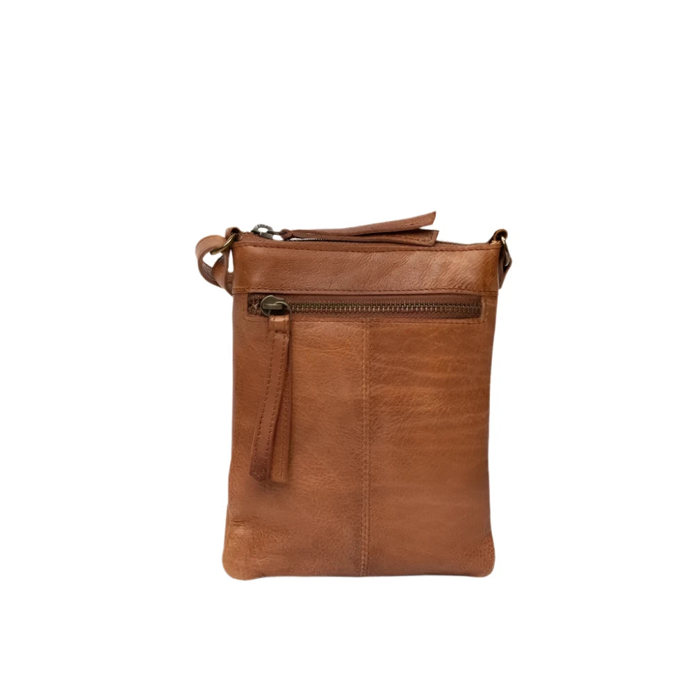 Re:Designed by Dixie Oulu Urban liten skulderveske i skinn Walnut-Damevesker-BagBrokers