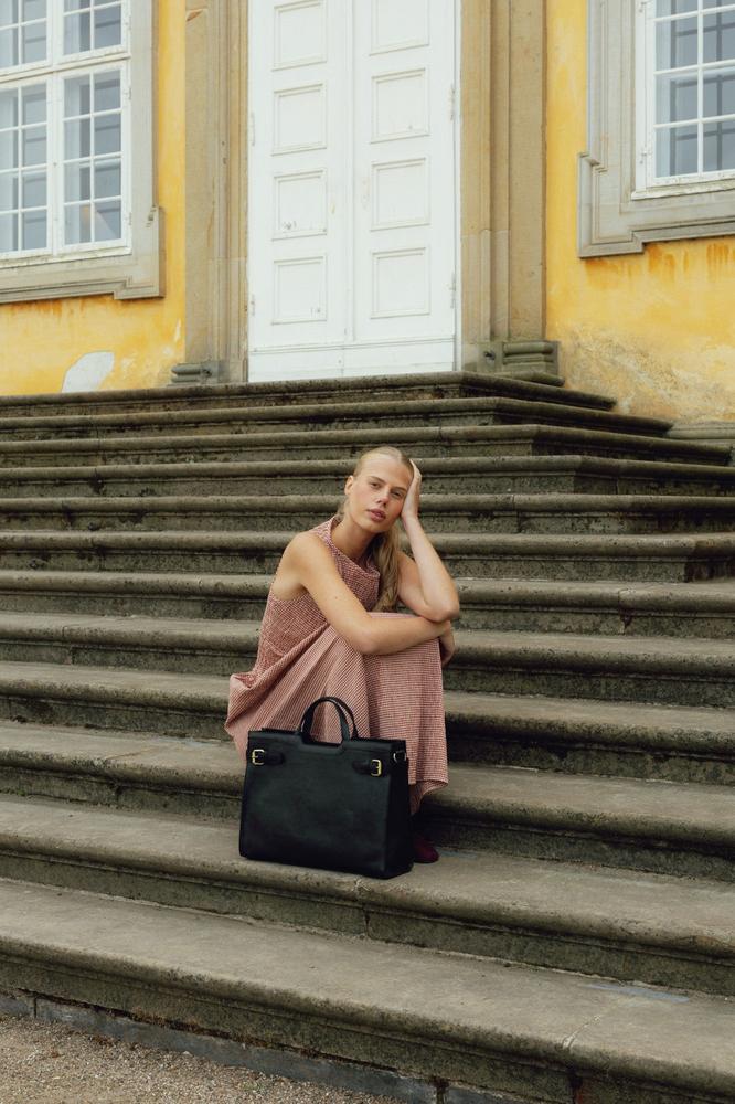 Re:Designed by Dixiey May Big veske i skinn Svart-Damevesker-BagBrokers