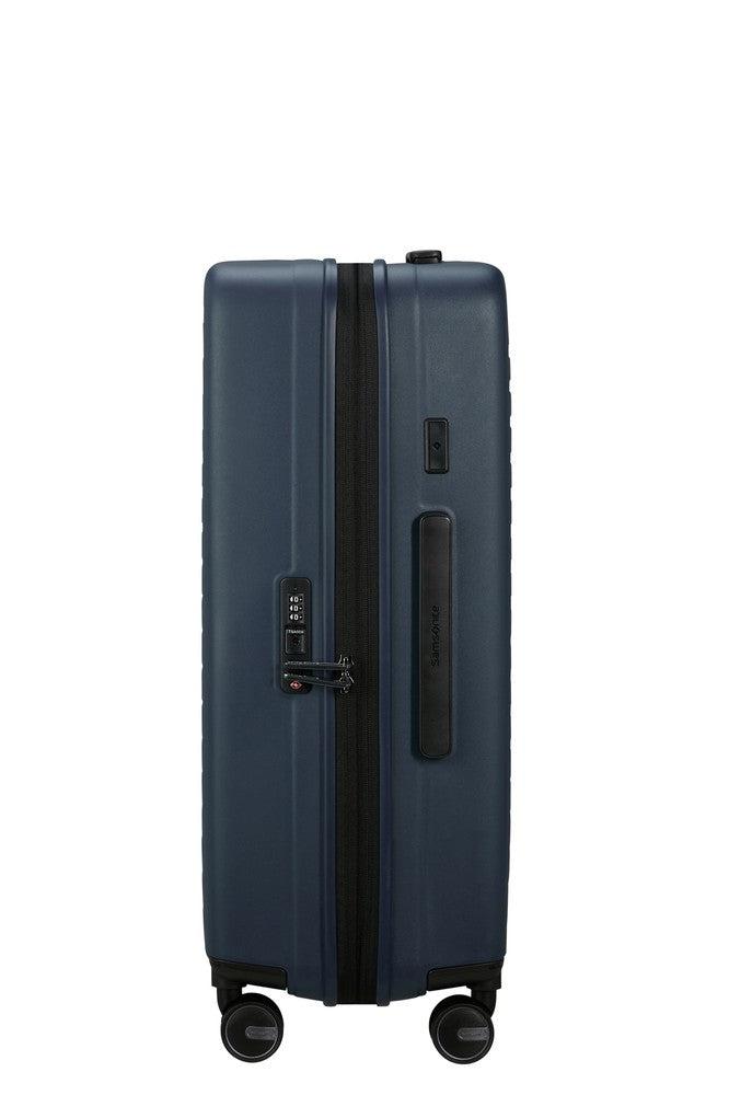 Samsonite RESTACKD utvidbar medium koffert 68 cm Midnight-Harde kofferter-BagBrokers