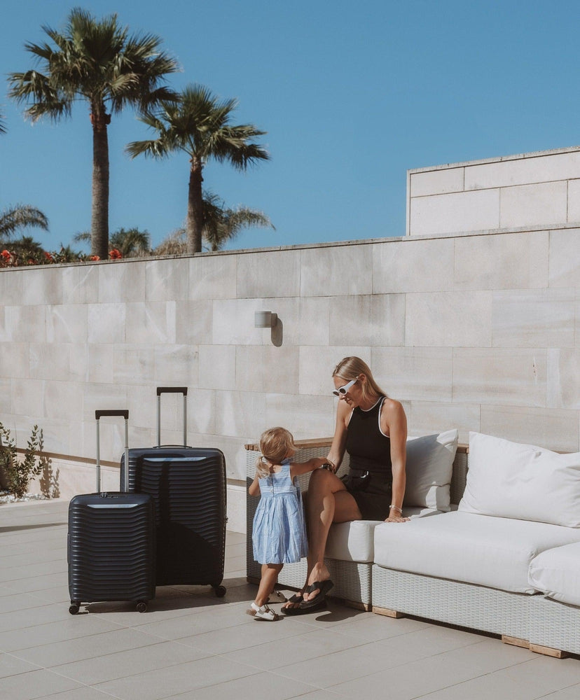 Samsonite UPSCAPE ekspanderende Medium koffert 68 cm Blue night-Harde kofferter-BagBrokers