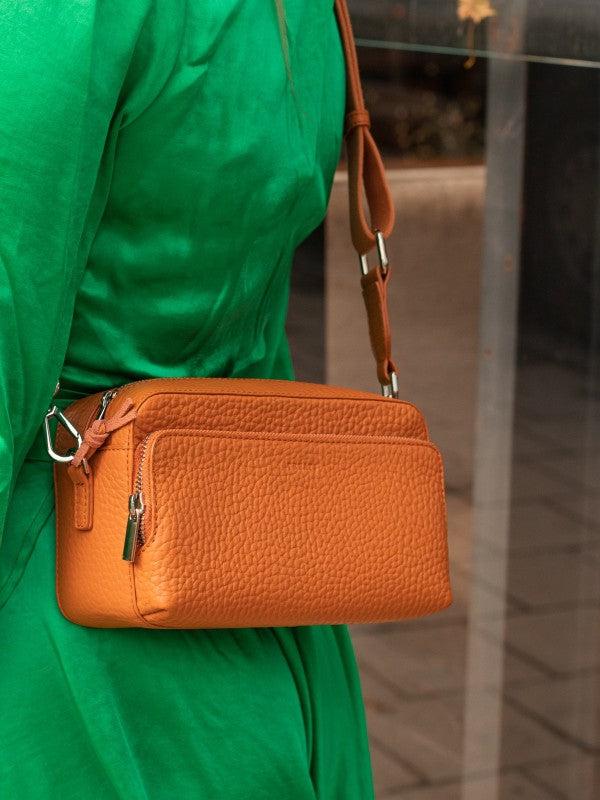 Treats Venus crossbody og skulderveske i skinn Orange-Damevesker-BagBrokers