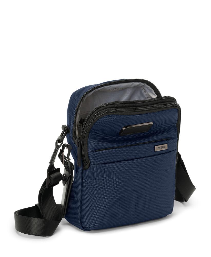 Tumi Alpha 4 Small Crossbody Navy-Veske-BagBrokers