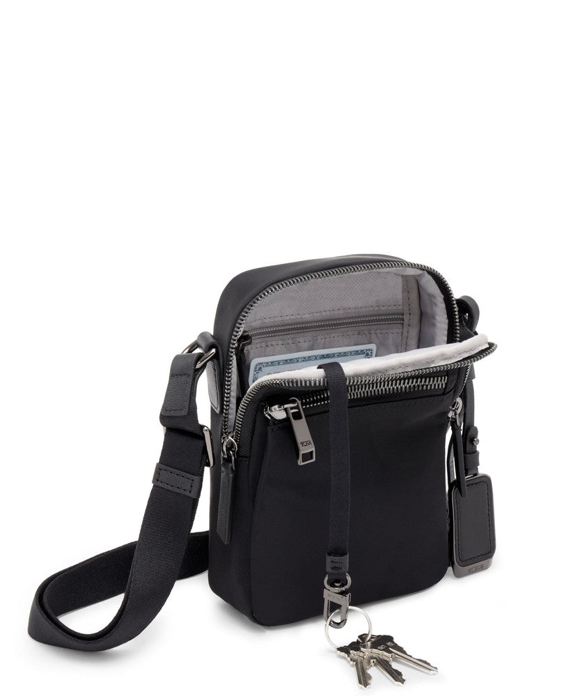 Tumi Voyageur Persia Crossbody Black/Gunmetal-Veske-BagBrokers