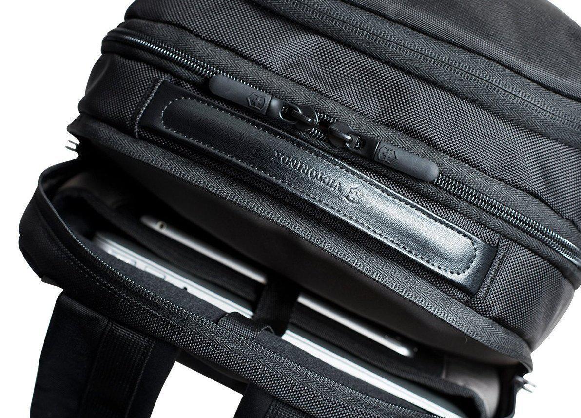 Sekker-Victorinox Altmont Professional Deluxe Laptop Sekk 1 Kg. 15,6". 25 Liter-BagBrokers