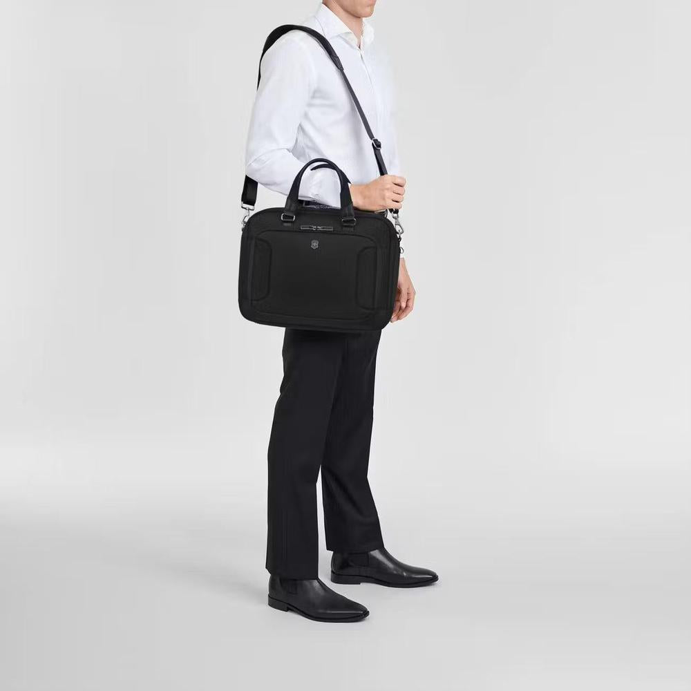 Victorinox Werks Traveler 7.0 Compact Briefcase Black-Veske-BagBrokers