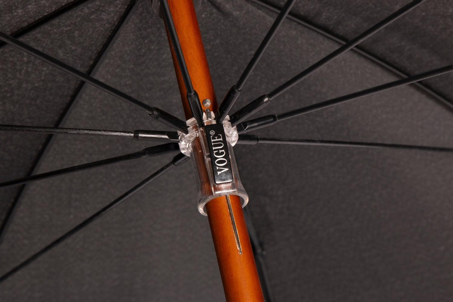 Vogue 557 V Klassisk paraply med 10 spiler skaft og håndtak av tre Svart-Paraplyer-BagBrokers