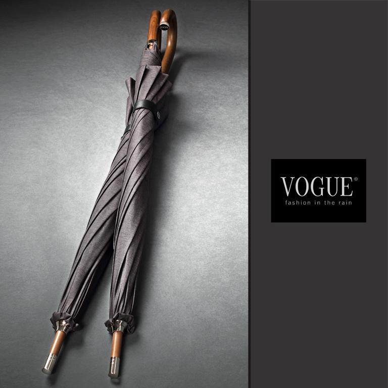 Vogue 560 V Eksklusiv lang Herre paraply med håndtak av tre, Svart-Paraplyer-BagBrokers