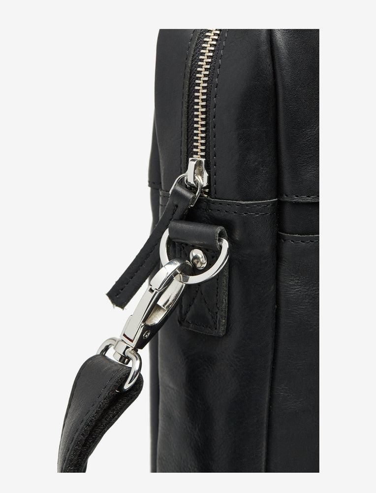 Adax Catania Tobias Skinn Pc veske 15,6" Svart-Veske-BagBrokers