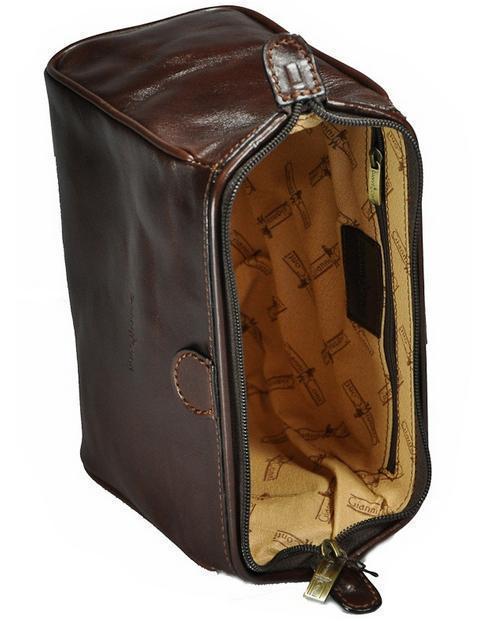 -Gianni Conti. Toalettmappe i eksklusivt Italiensk Kalveskinn. Sort-BagBrokers