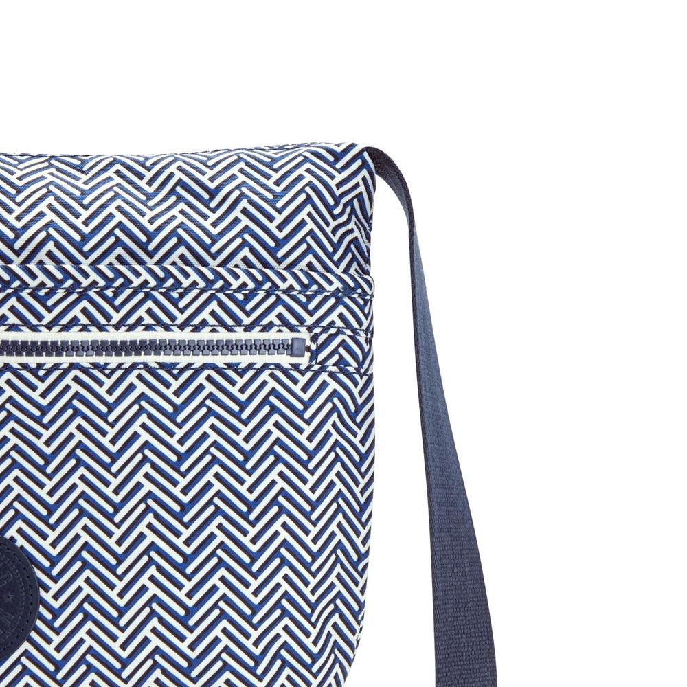 Kipling Arto skulderveske Urban Chevron-Veske-BagBrokers