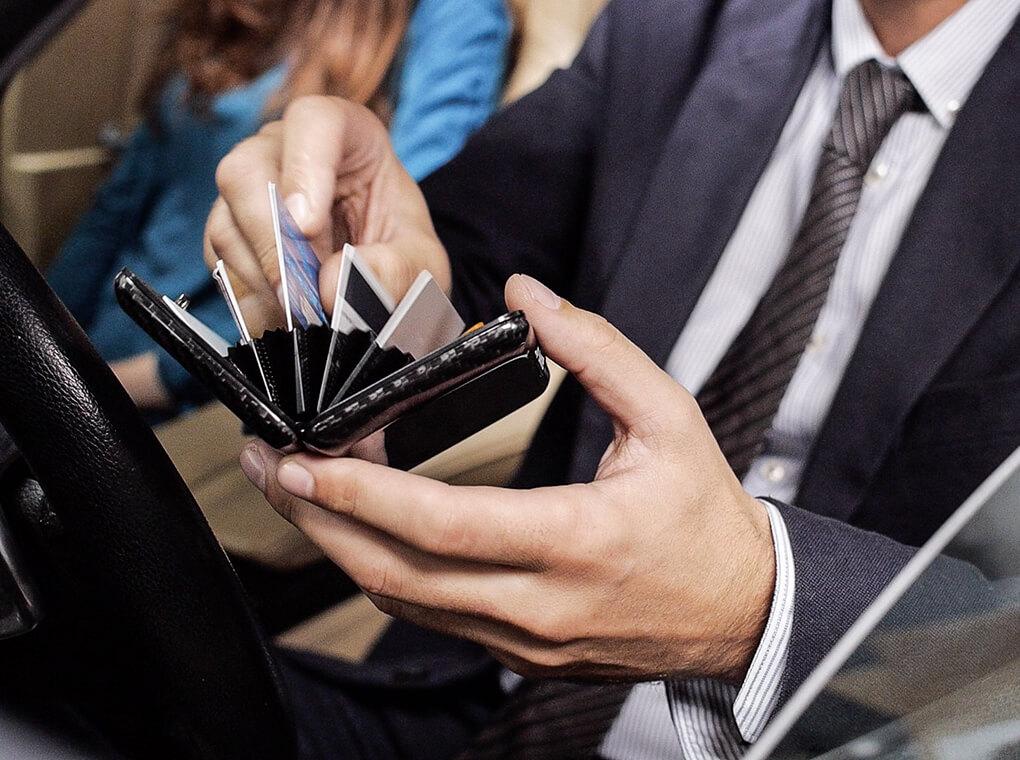 Ögon Designs Karbonfiber kortholder Svart Serge-Lommebok/ Kortholder-BagBrokers