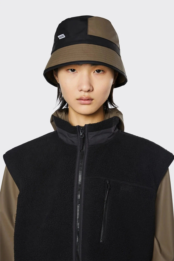Rains Bucket Hat str M Black - Wood-Regnhatt-BagBrokers