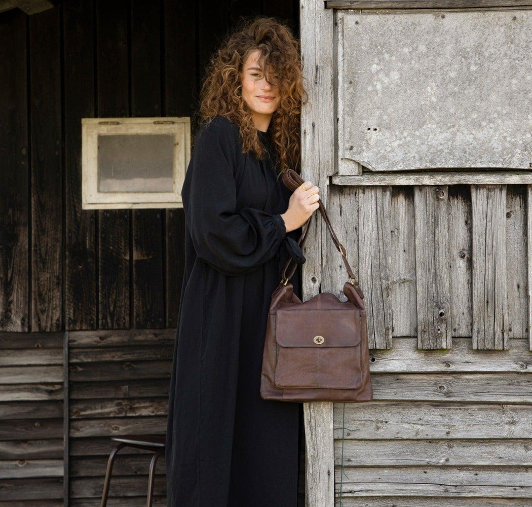 Re:Designed by Dixie 1656 Urban stor skulderveske i skinn Walnut-Damevesker-BagBrokers