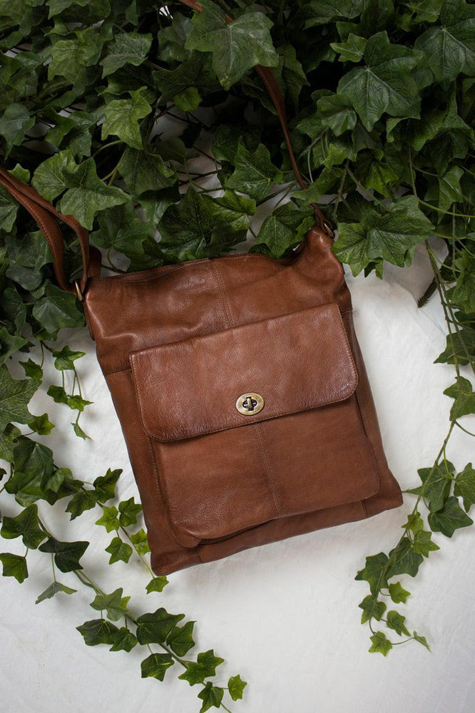 Re:Designed by Dixie 1656 Urban stor skulderveske i skinn Walnut-Damevesker-BagBrokers