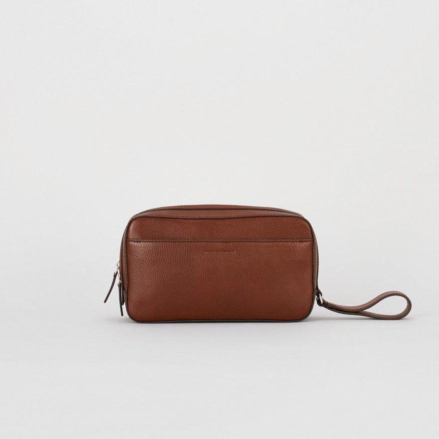 TIGER OF SWEDEN Wes Wash bag Skinn toalettmappe Cognac-Bagger-BagBrokers