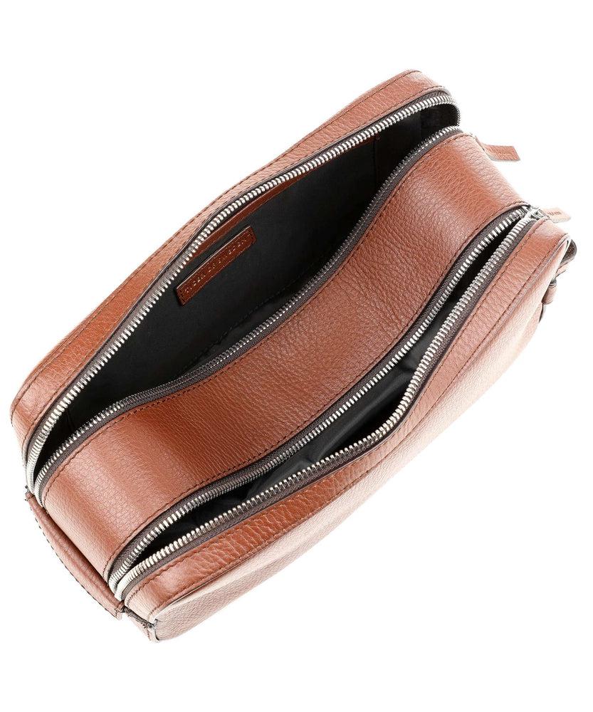 TIGER OF SWEDEN Wynd Wash bag Skinn toalettmappe Cognac-Bagger-BagBrokers