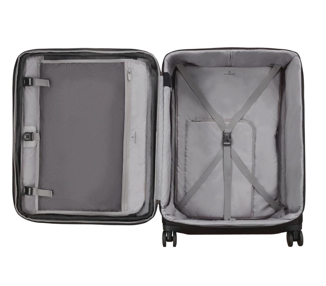 Victorinox Werks Traveler 6.0 Myk Stor Koffert Med Dresspose Svart-Bagbrokers