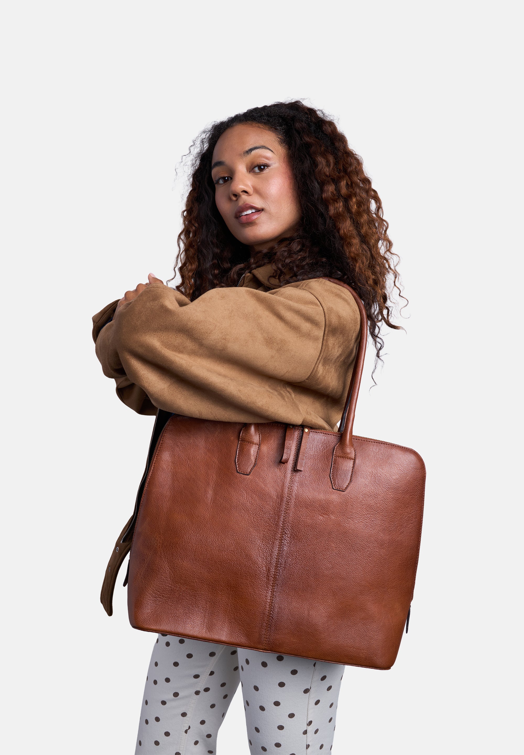 Re:Designed by Dixie Silje Big skulderveske i skinn Walnut