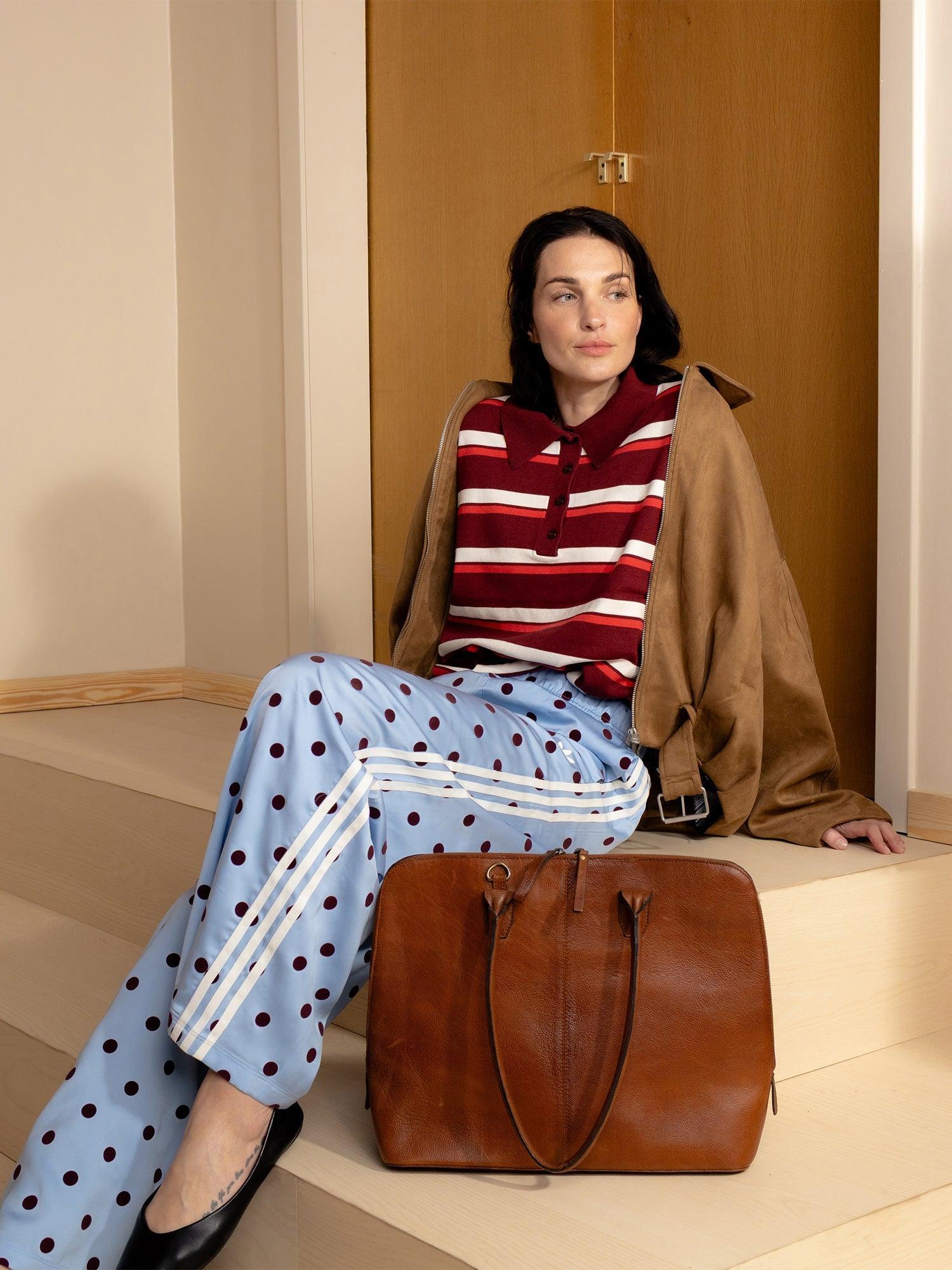 Re:Designed by Dixie Silje Big skulderveske i skinn Walnut