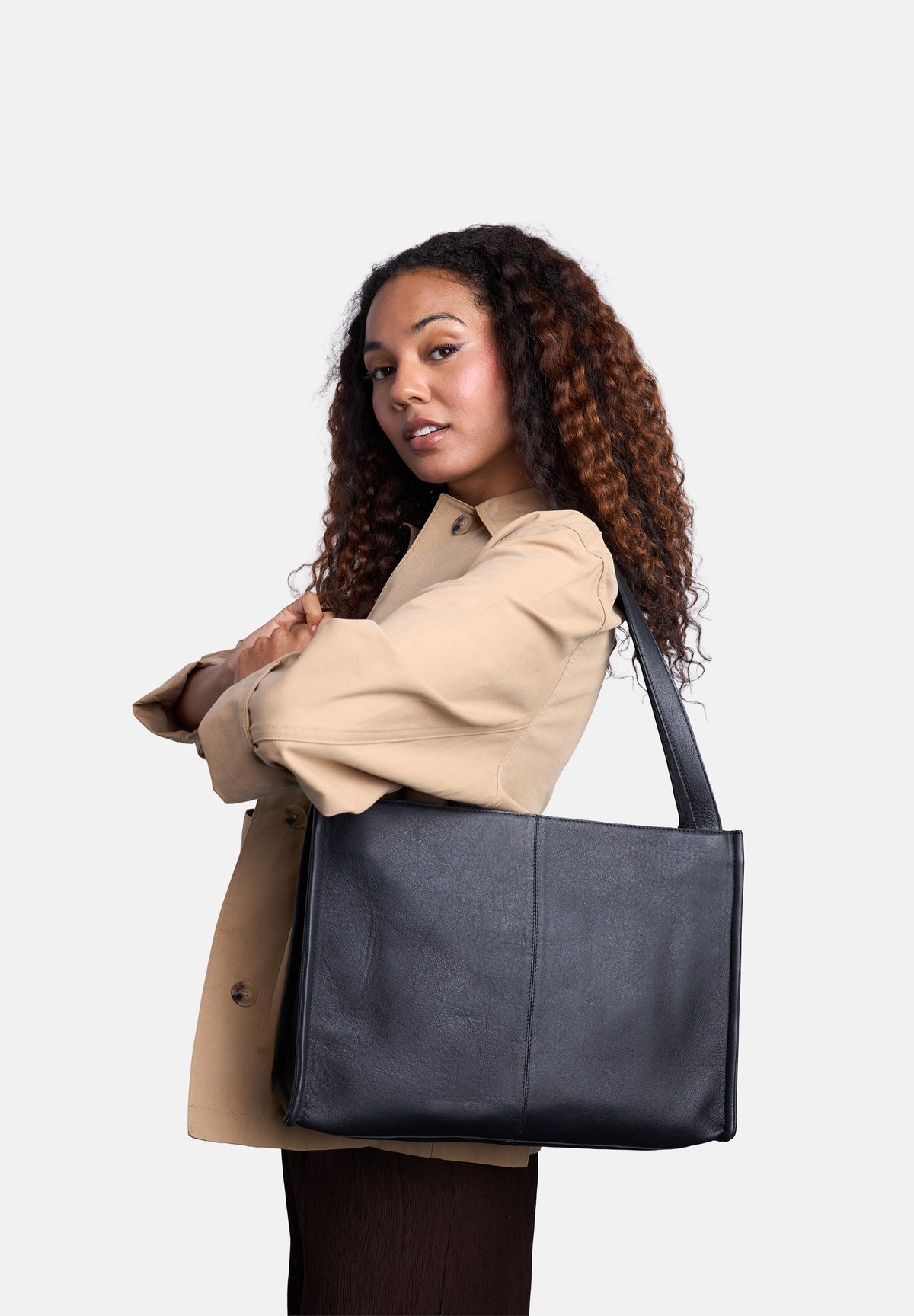 Re:Designed by Dixie Aro Urban small skulderveske i skinn Svart