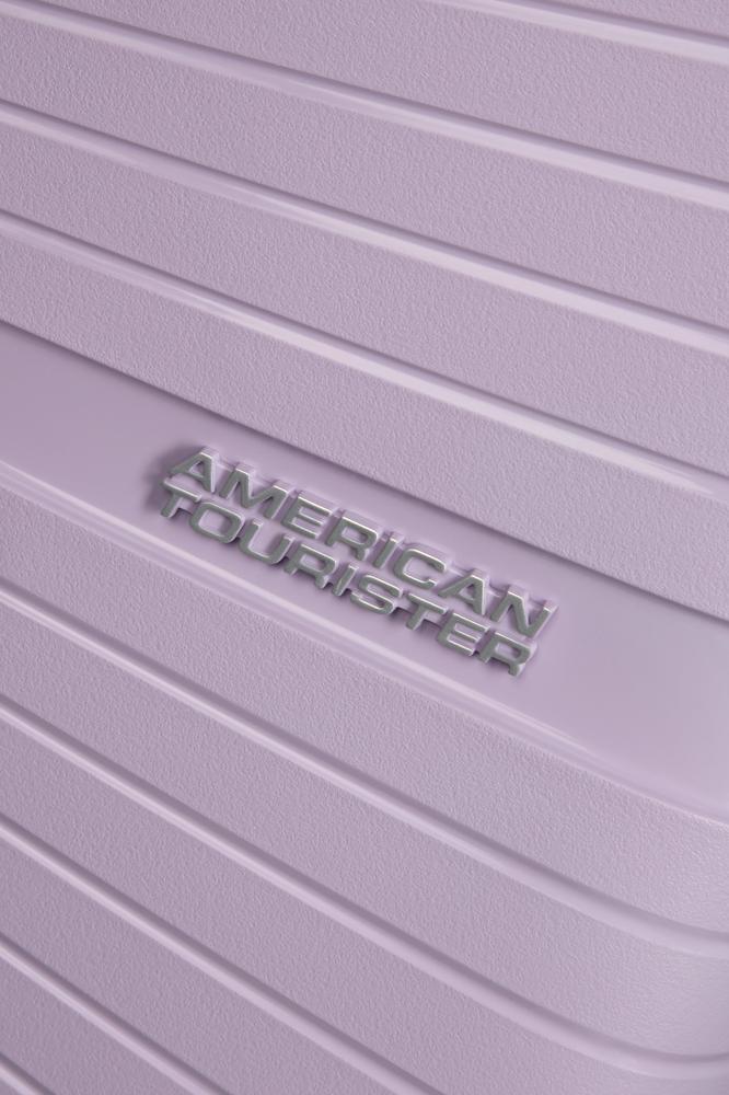 American Tourister Airconic medium koffert med 4 hjul 67 cm Stormy Lilac-Harde kofferter-BagBrokers