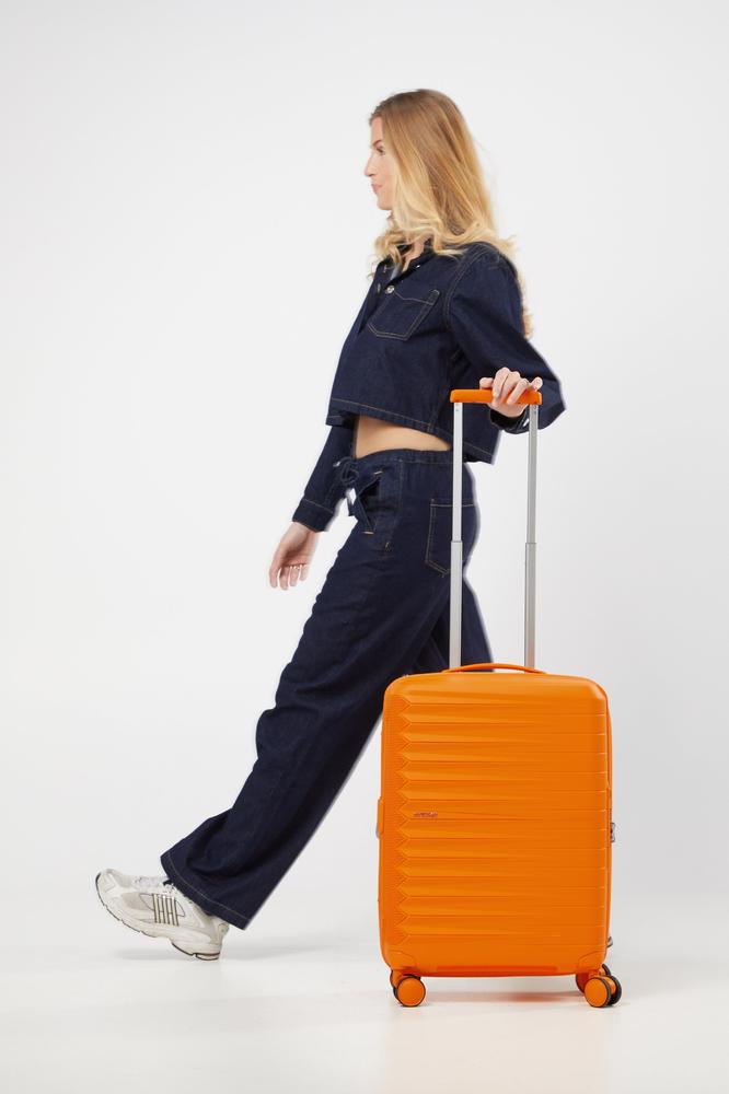 American Tourister FastForward ekspanderende kabinkoffert 55 cm Radiant Orange-Harde kofferter-BagBrokers