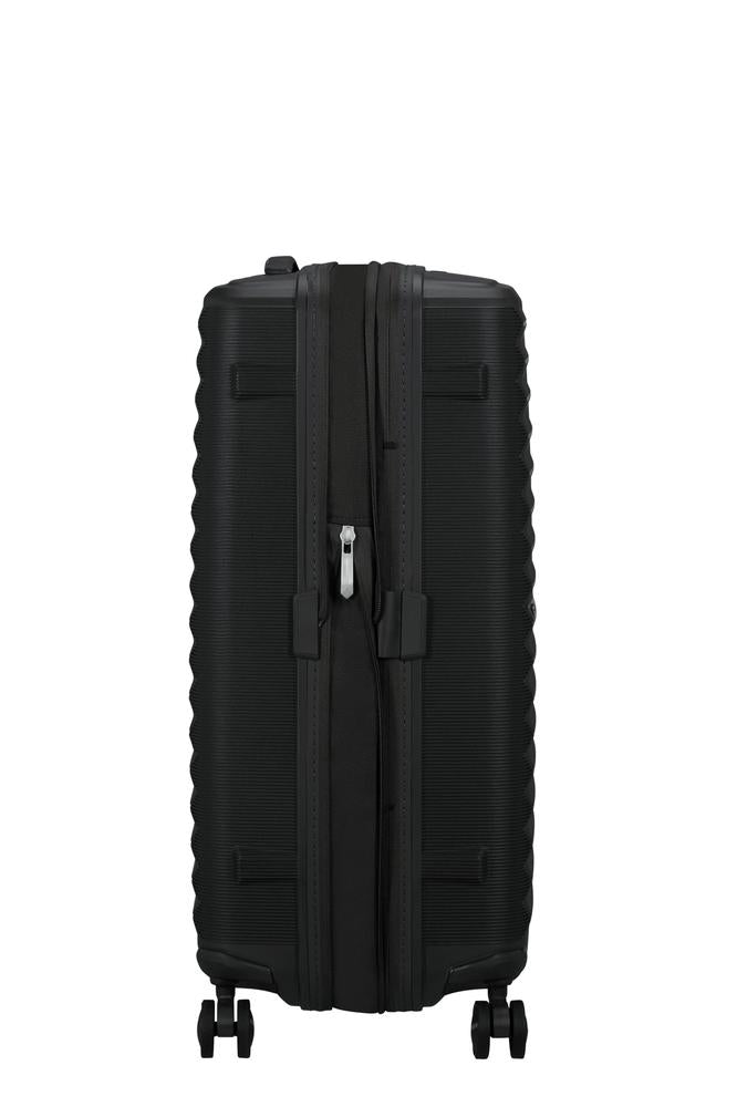 American Tourister FastForward ekspanderende medium koffert 68 cm Flash Black-Harde kofferter-BagBrokers