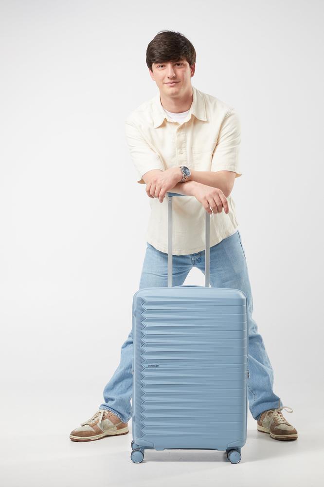 American Tourister FastForward ekspanderende medium koffert 68 cm Steel Blue-Harde kofferter-BagBrokers