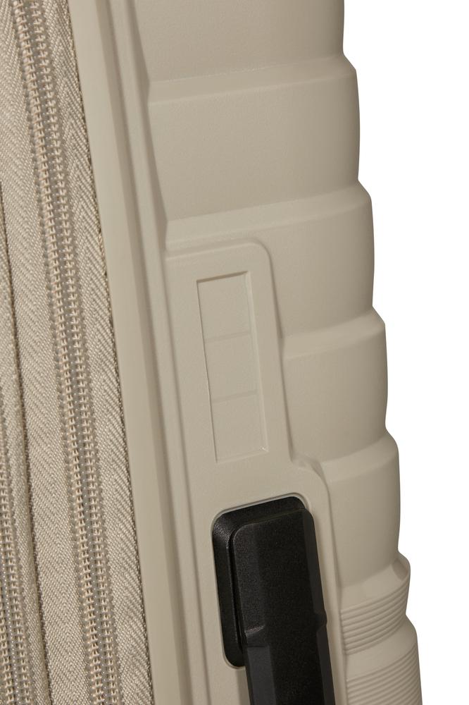 American Tourister Flytwist ekspanderende medium koffert 67 cm Sandstone-Harde kofferter-BagBrokers