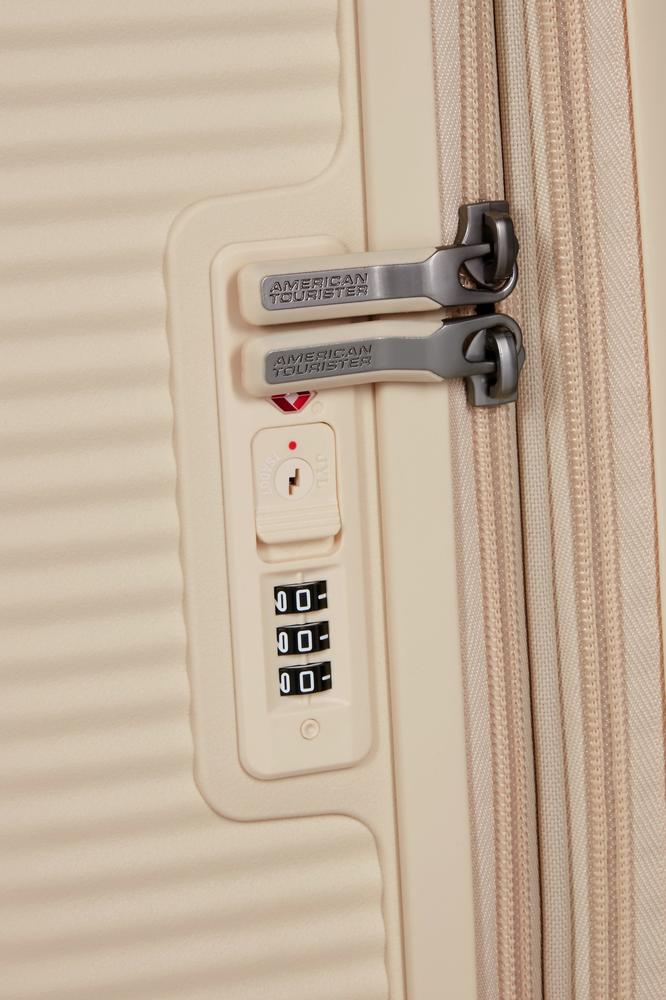 American Tourister Soundbox eksbanderende medium koffert 67 cm Coconut Sand-Harde kofferter-BagBrokers