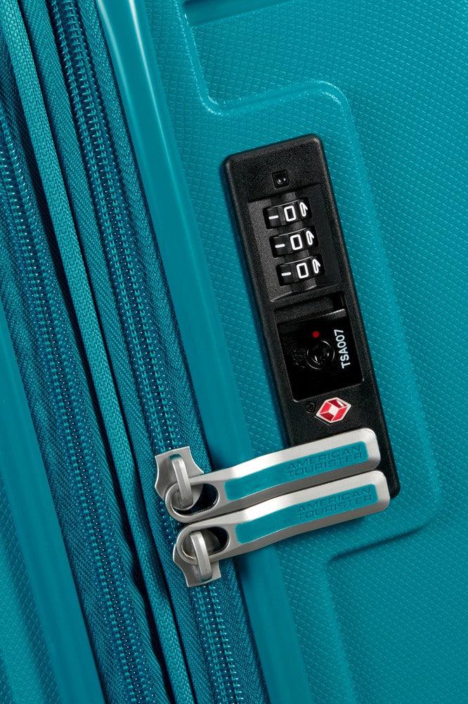 American Tourister Sunside utvidbar medium koffert 68 cm Totally Teal-Harde kofferter-BagBrokers