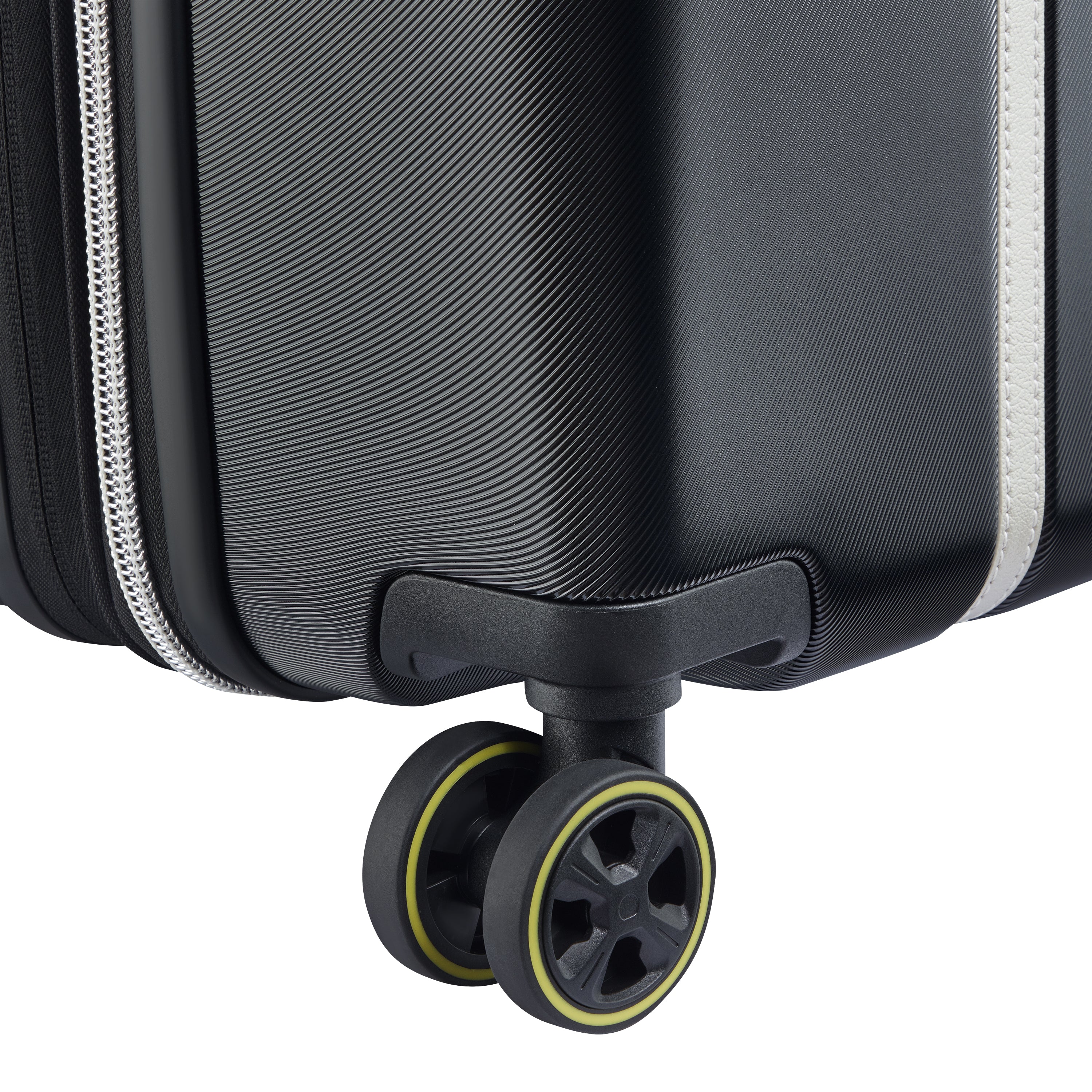 Delsey Cadence utvidbar medium koffert 66 cm Black/Silver-Harde kofferter-BagBrokers
