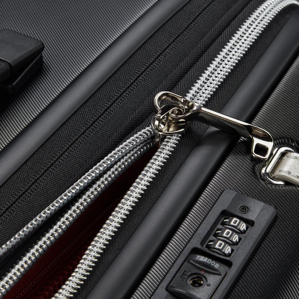 Delsey Cadence utvidbar medium koffert 66 cm Black/Silver-Harde kofferter-BagBrokers