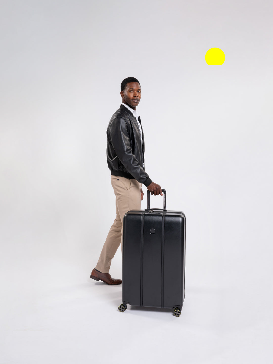Delsey Cadence utvidbar stor koffert 76 cm Deep Black-Harde kofferter-BagBrokers